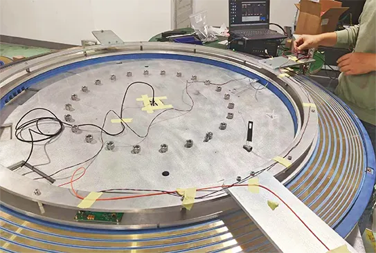 双向非接触式控制信号传输