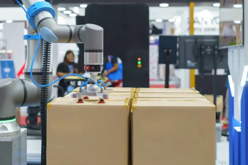 Through bore slip rings help robot joints spin 360°(1).webp