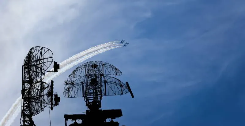 军事与航空航天 定制化军用级过孔滑环.webp